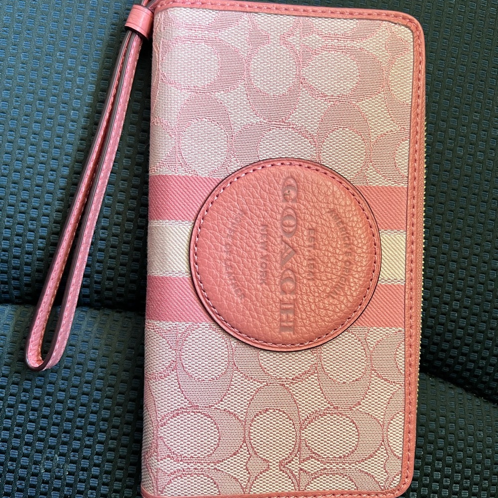 Wallet taffy